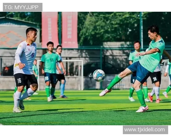 杭州足球队的拼搏之路：一段不屈不挠的奋斗纪实与荣耀回顾