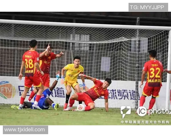 足球明星现场点名引发球迷热潮明星互动瞬间成焦点